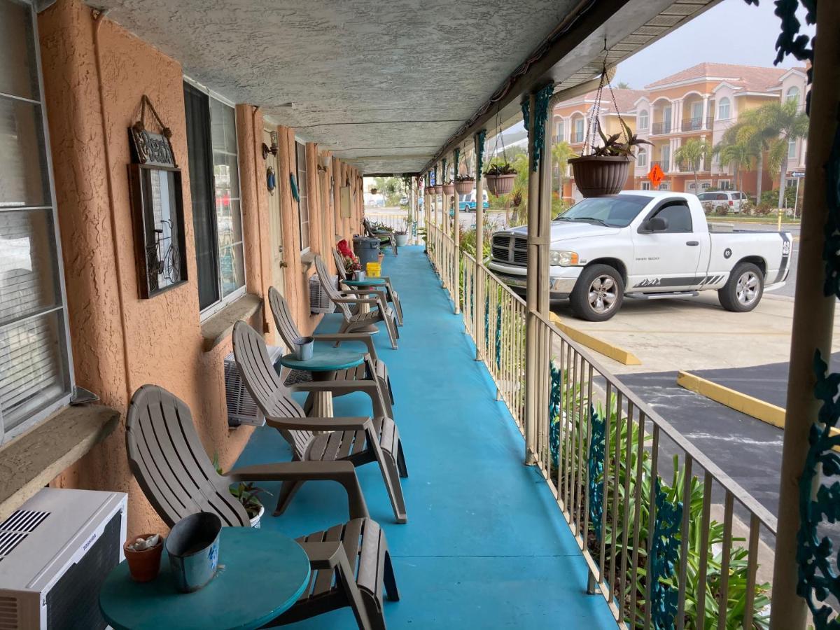 Michaels Siesta Motel Saint Petersburg Eksteriør billede